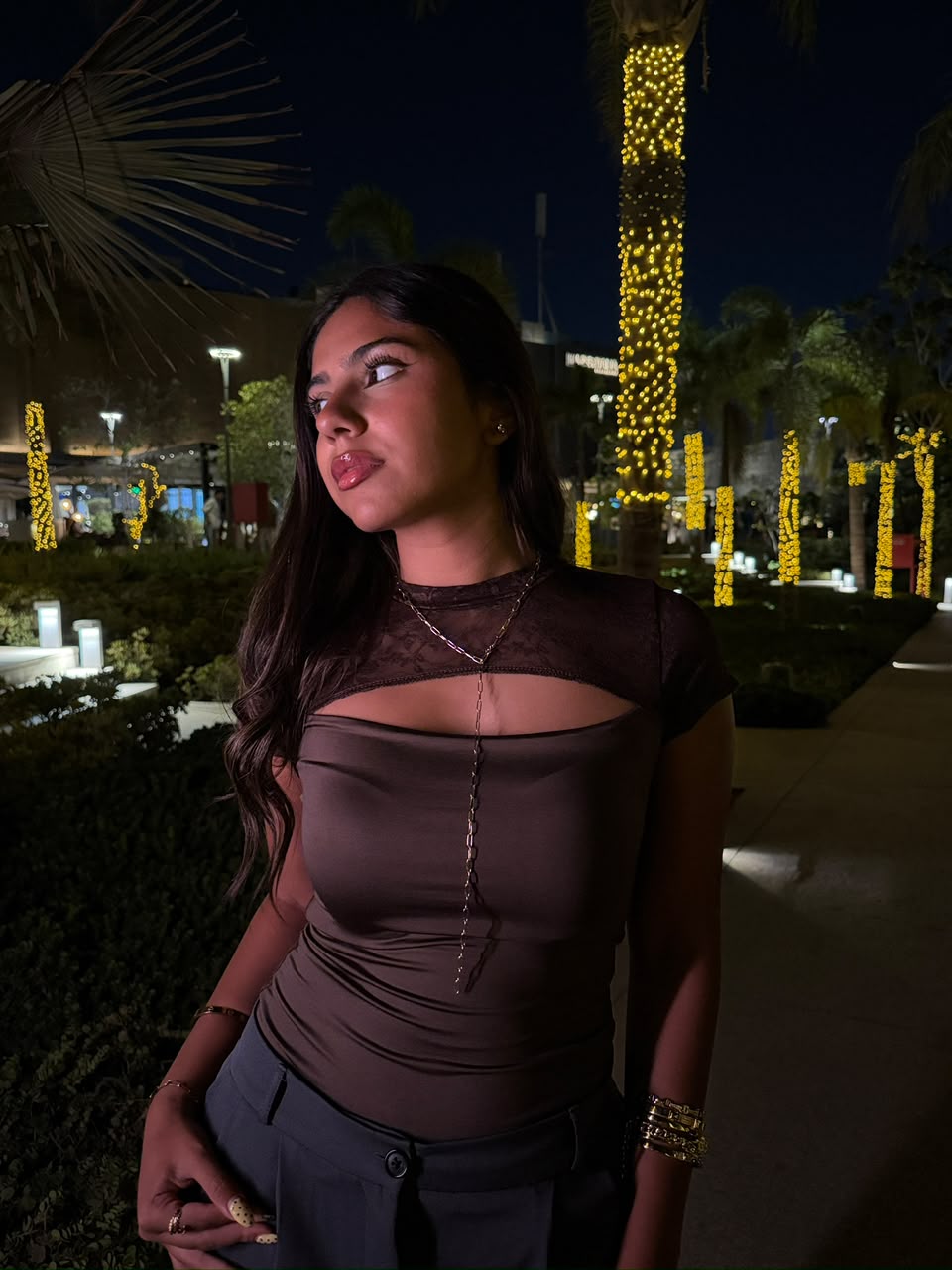 Lace top half sleeve brown